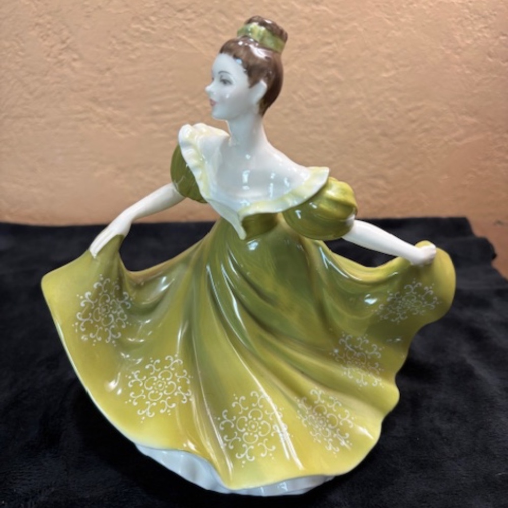 Vintage Royal Dalton 1970 Bone China dancing figurine- Lynnette